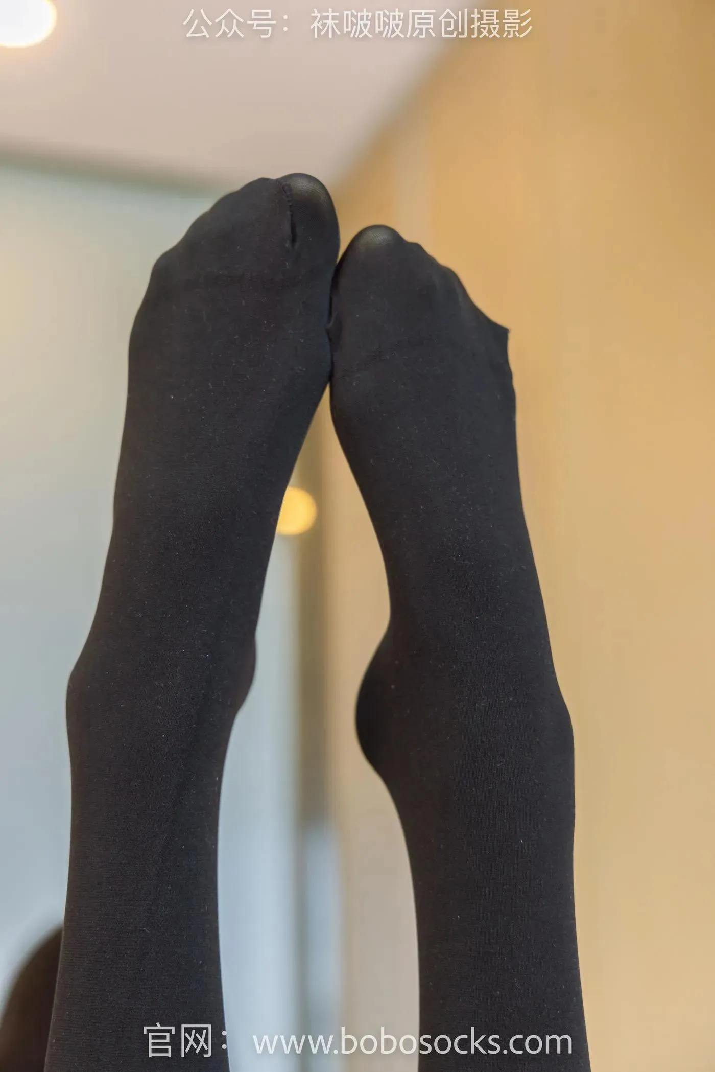 [BoBoSocks袜啵啵]NO.130 稚予-两双穿脏篮球鞋、厚黑丝 [145P]插图1